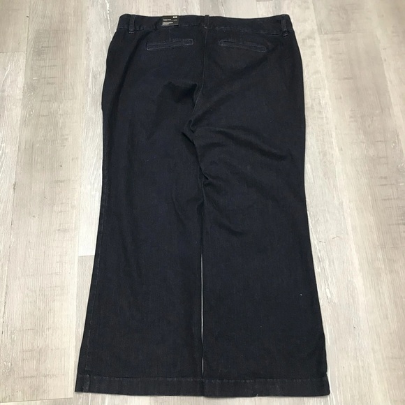 Torrid Studio High-Rise Flare Jean - New! - Size 22 Regular - Picture 2 of 3